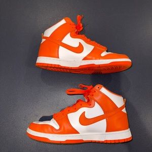 Nike Dunks Hi